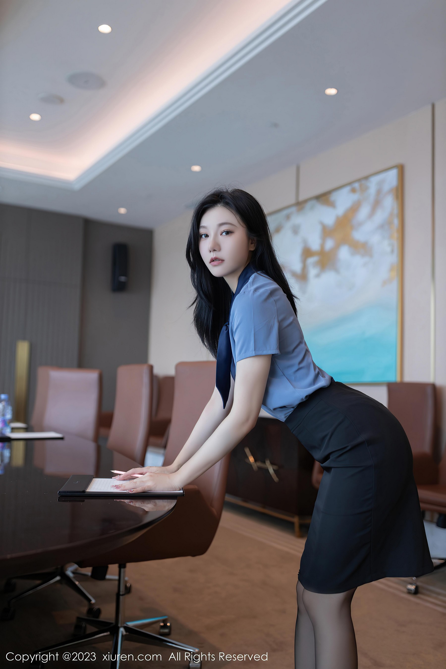 [XiuRen秀人网]2023.09.19 NO.7409 安然anran OL制服与红色蕾丝内衣加黑丝美腿性感私房写真集-看套图