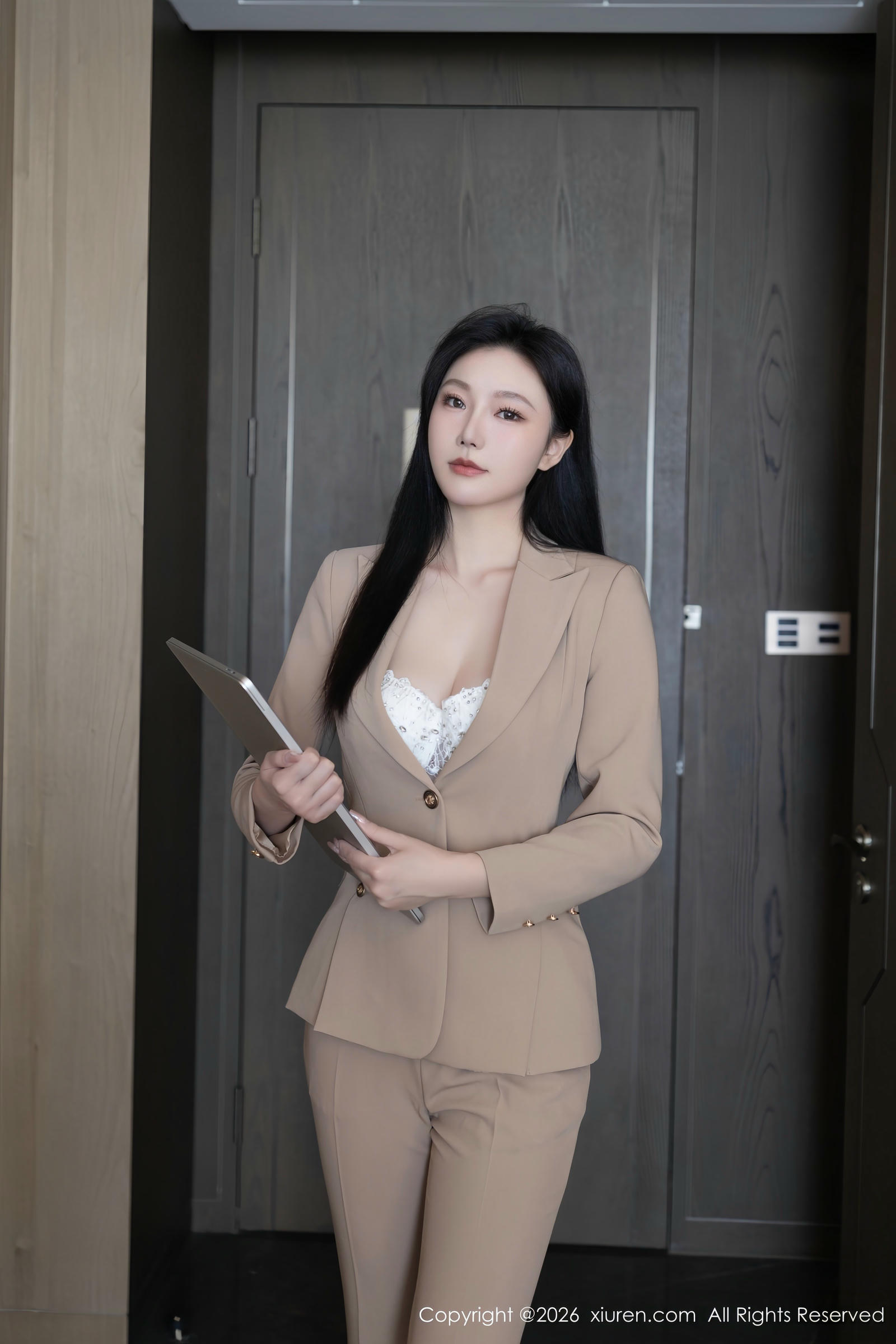 [XiuRen秀人网] 2026.01.27 No.11282 安然anranXiuren秀人写真高清美女套图写真下载-看套图最新发布论坛Xiuren秀人写真高清美女套图写真下载-看套图免费套图Xiuren秀人写真高清美女套图写真下载-看套图看套图