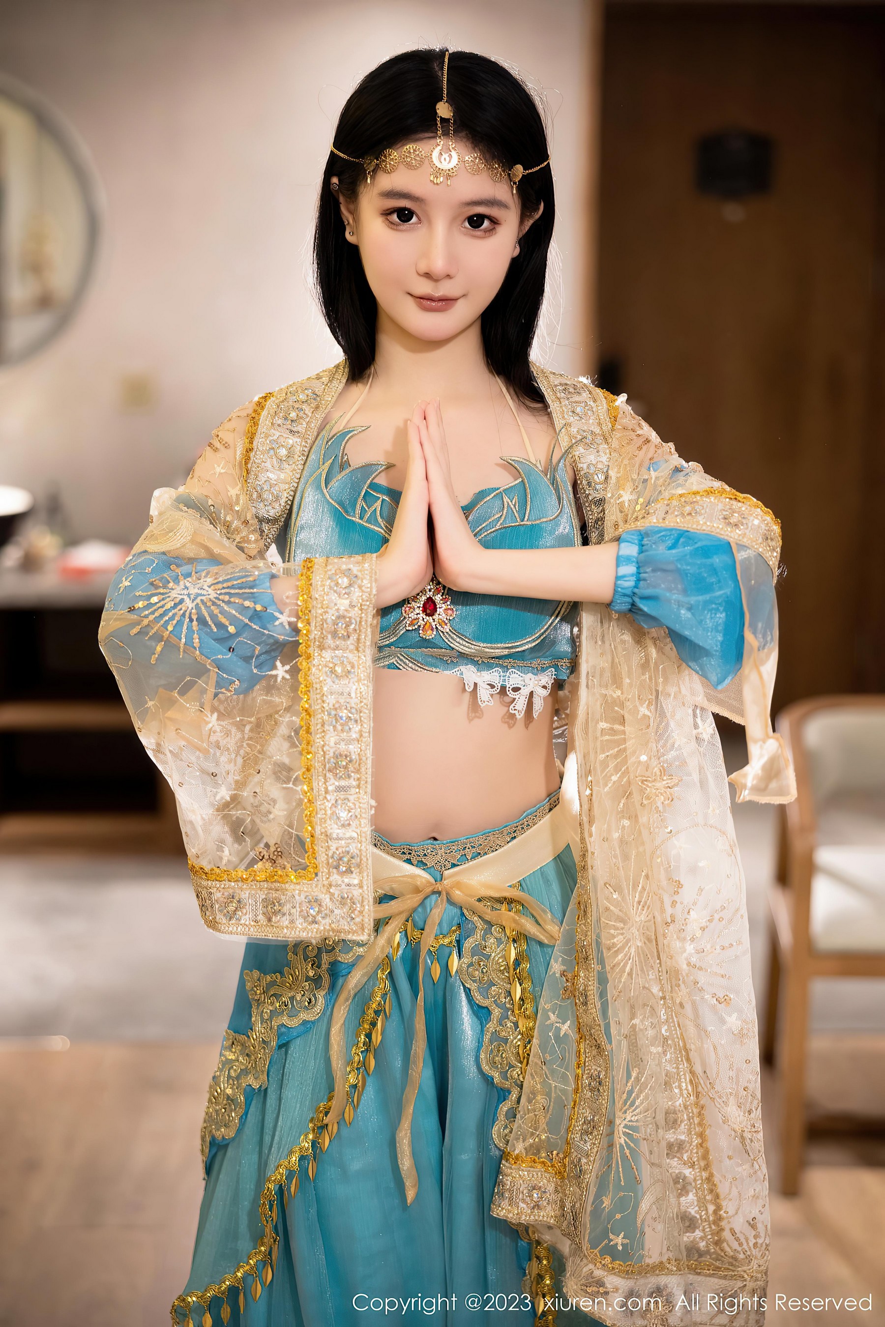 [XiuRen秀人网]2023.10.07 NO.7469 幼幼 青色透视西域长裙加肚兜内衣性感私房写真集Xiuren秀人写真高清美女套图写真下载-看套图看套图